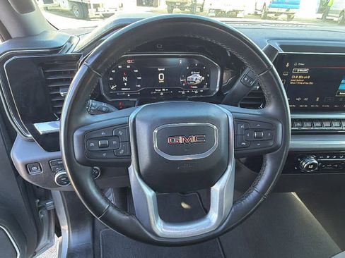 Used 2024 GMC Sierra 1500 SLT AWD/4WD image 18