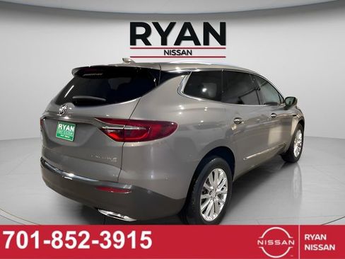 Used 2018 Buick Enclave Premium w/ Experience Buick Package image 9
