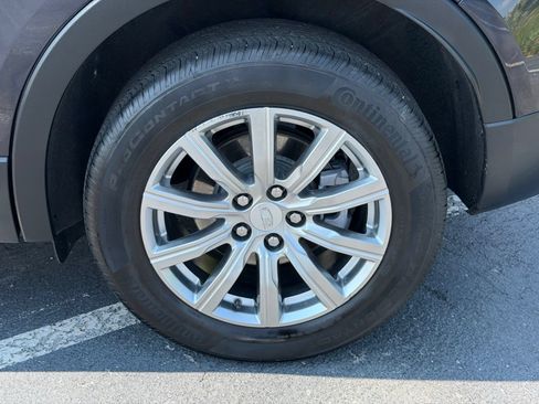 Used 2023 Cadillac XT4 Premium Luxury AWD/4WD image 32