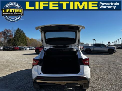 Used 2024 Chevrolet Trax ACTIV w/ Driver Confidence Package image 12