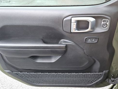 Used 2021 Jeep Wrangler Rubicon image 15