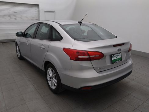 Used 2016 Ford Focus SE FWD image 5