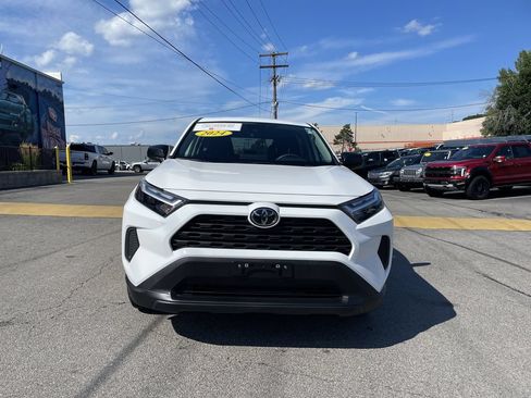 Certified 2024 Toyota RAV4 LE AWD/4WD image 5