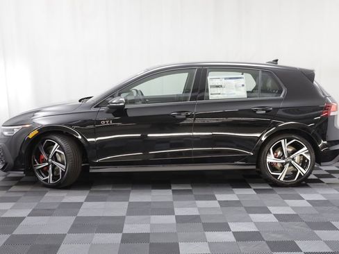 New 2026 Volkswagen GTI SE FWD image 5