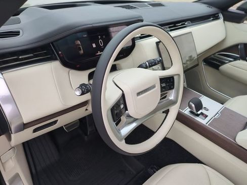 New 2026 Land Rover Range Rover Long Wheelbase SE AWD/4WD image 7