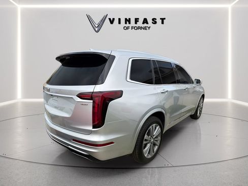Used 2020 Cadillac XT6 Premium Luxury FWD image 3