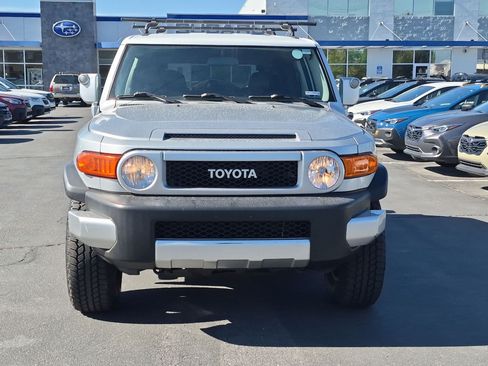 Used 2008 Toyota FJ Cruiser 4WD image 9