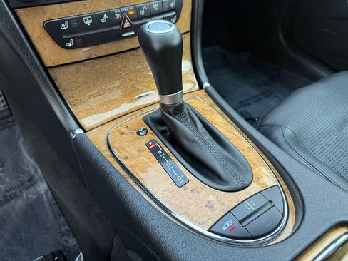 Used 2008 Mercedes-Benz E 63 AMG 4dr Sdn 6.3L AMG RWD image 34