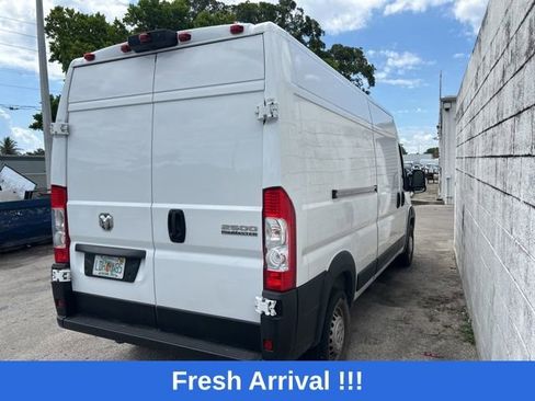 Used 2024 RAM ProMaster 2500 w/ Convenience Group FWD image 10