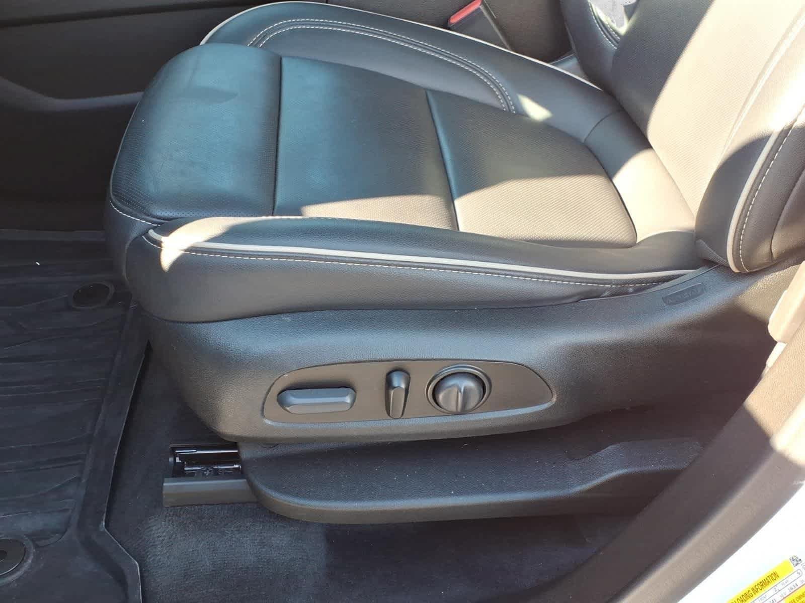 Used 2023 Chevrolet Traverse Premier w/ LPO, Floor Liner Package FWD image 16