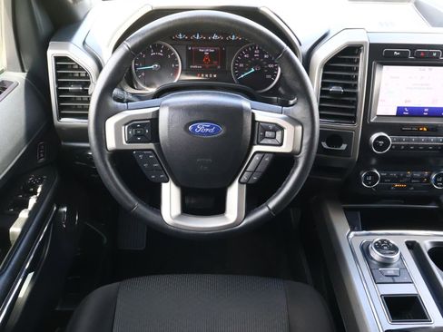 Used 2021 Ford Expedition XLT RWD image 9