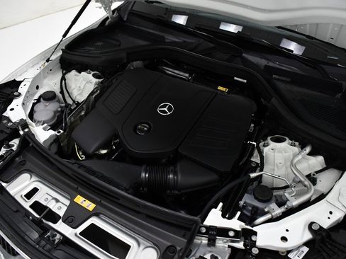 New 2026 Mercedes-Benz GLC 300 GLC 300 image 5