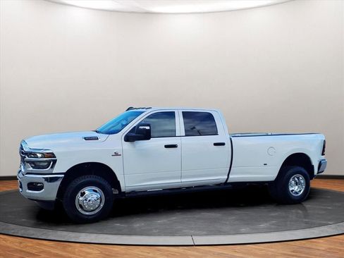 New 2026 RAM 3500 Tradesman AWD/4WD image 10