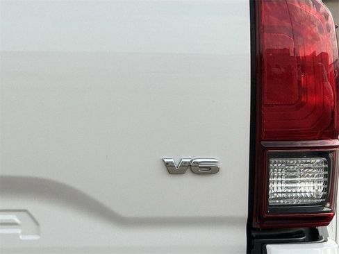 Used 2021 Toyota Tacoma SR5 w/ Technology Package image 22