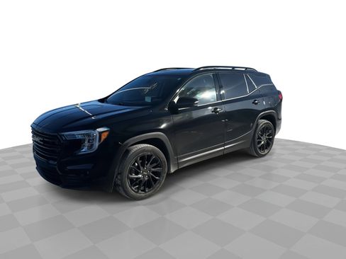 Used 2023 GMC Terrain SLT w/ Infotainment Package II image 4
