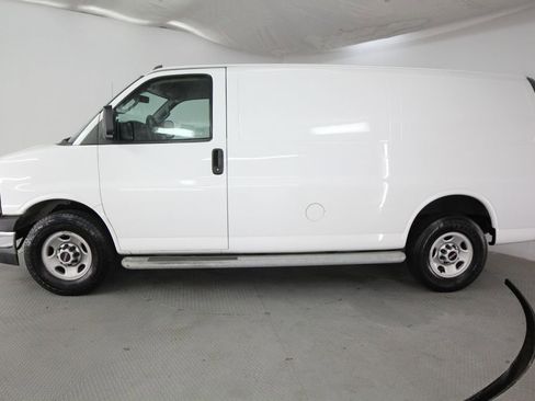 Used 2019 GMC Savana 2500 w/ Driver Convenience Package RWD image 4