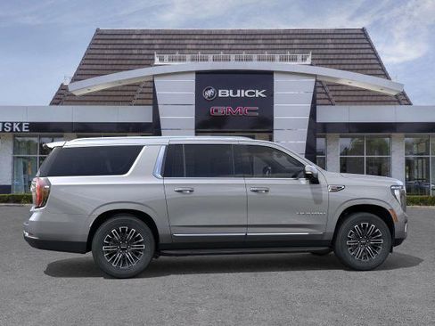 New 2026 GMC Yukon XL Elevation w/ Elevation Premium Package image 5
