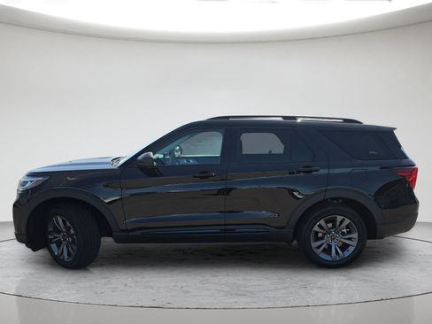New 2026 Ford Explorer Active w/ Active Comfort Package AWD/4WD image 7