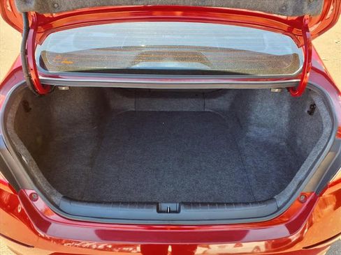 Used 2018 Honda Accord Sport image 7