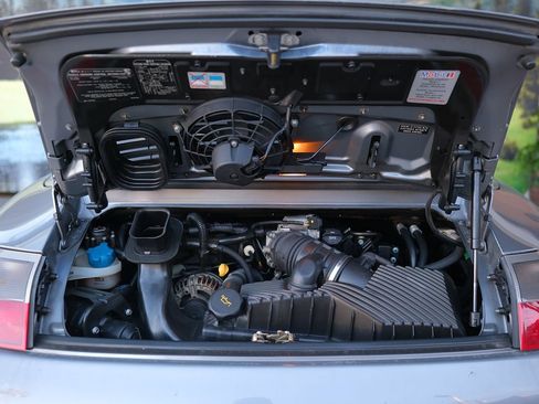 Used 2004 Porsche 911 Carrera 4 image 22