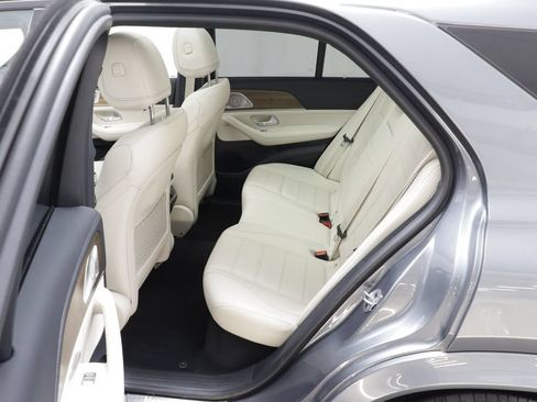 Used 2024 Mercedes-Benz GLE 450 4MATIC image 16