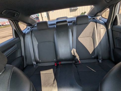 Used 2023 Honda Civic Sport image 8