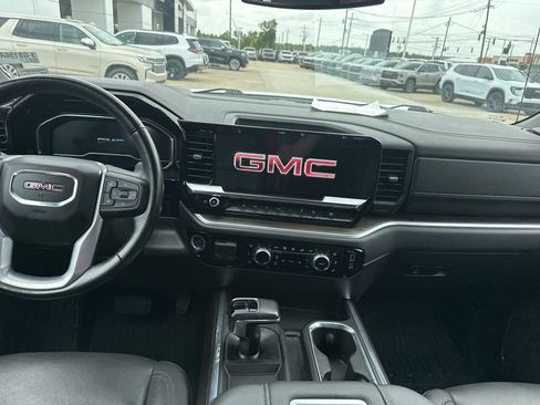 Used 2022 GMC Sierra 1500 SLT w/ SLT Premium Plus Package AWD/4WD image 10