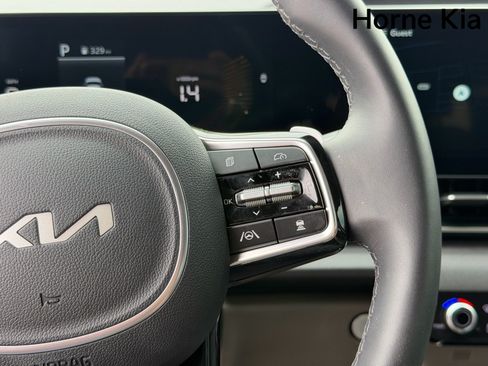 New 2026 Kia Carnival EX FWD image 13