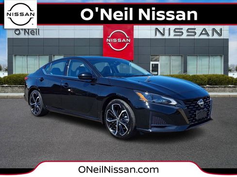 Certified 2023 Nissan Altima 2.5 SR w/ SR Premium Package image 1