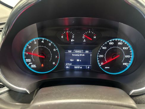 Used 2021 Chevrolet Malibu LT FWD image 29