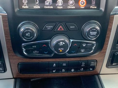 Used 2016 RAM 1500 Laramie w/ Convenience Group AWD/4WD image 18