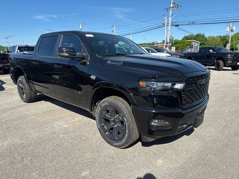 New 2026 RAM 1500 4x4 Crew Cab image 7
