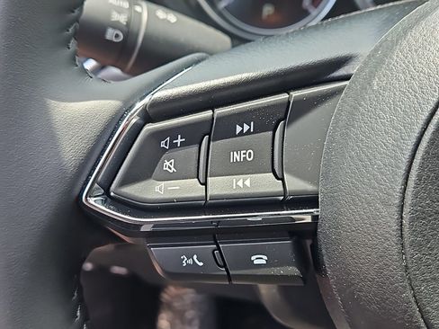 New 2025 MAZDA CX-5 AWD 2.5 S w/ Preferred Package image 16
