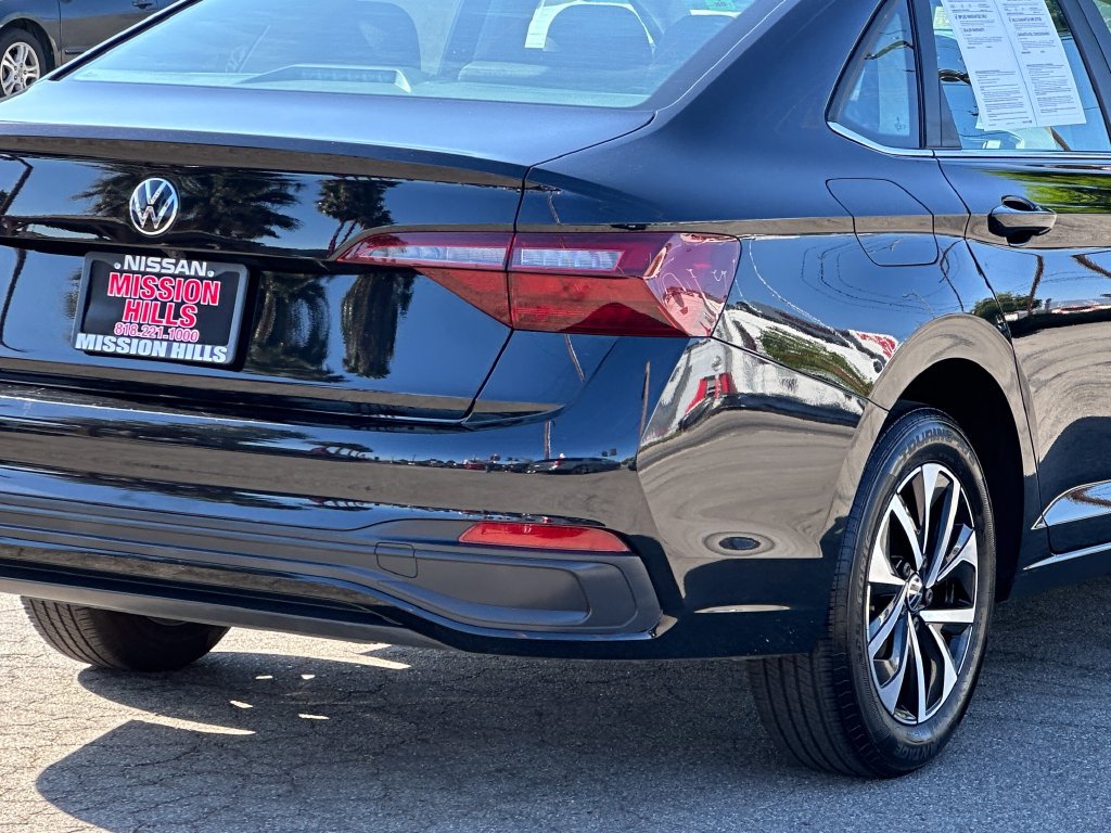 Used 2024 Volkswagen Jetta S FWD image 8