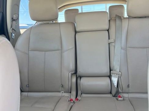 Used 2015 Nissan Pathfinder Platinum w/ Family Entertainment Package FWD image 25