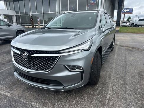 Used 2024 Buick Enclave Avenir w/ Avenir Technology Package FWD image 4