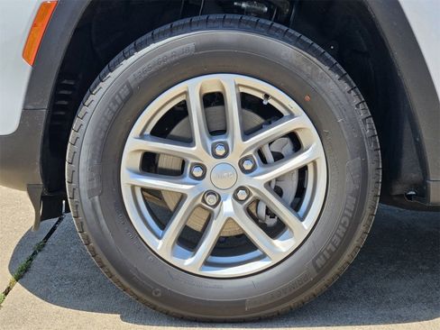 New 2025 Jeep Grand Cherokee Laredo X image 10