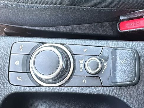 Used 2020 Toyota Yaris LE FWD image 57