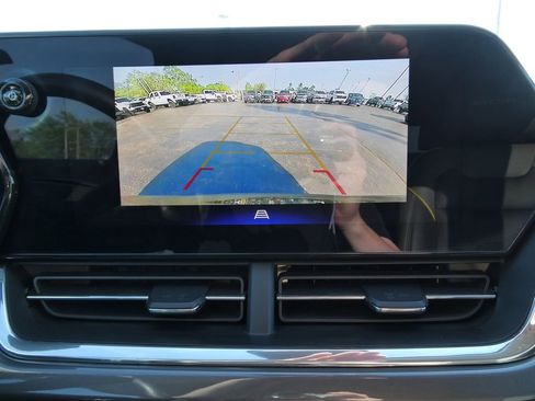 Certified 2024 Chevrolet Trax ACTIV w/ Driver Confidence Package image 30