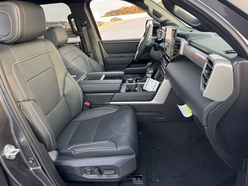 New 2026 Toyota Tundra Limited AWD/4WD image 8