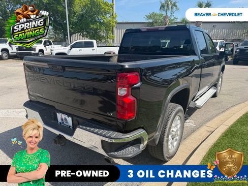 Used 2022 Chevrolet Silverado 2500 LT w/ Convenience Package image 4