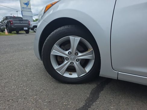 Used 2016 Hyundai Elantra Value Edition FWD image 13