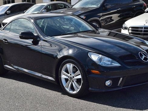 Used 2011 Mercedes-Benz SLK 300 image 8