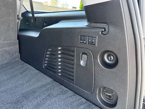 Used 2018 GMC Yukon XL Denali w/ Open Road Package image 37