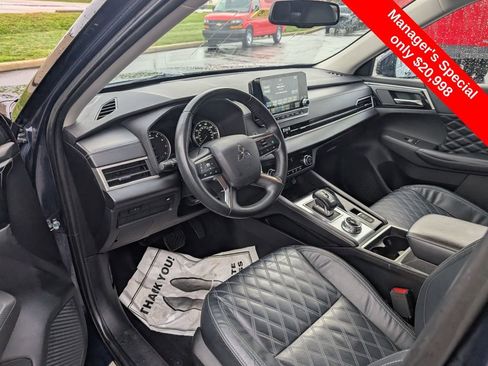 Used 2022 Mitsubishi Outlander SEL image 12