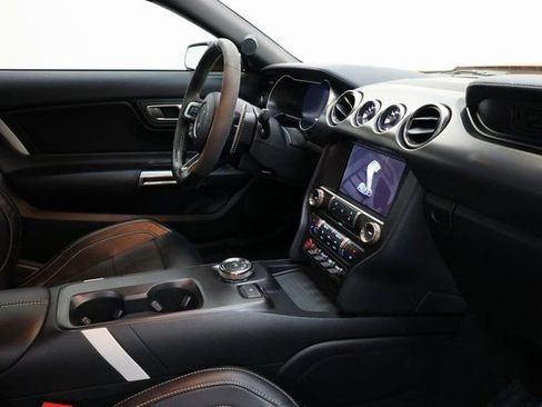 Used 2021 Ford Mustang Shelby GT500 w/ Technology Package image 74