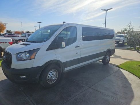 Used 2023 Ford Transit 350 XL image 3