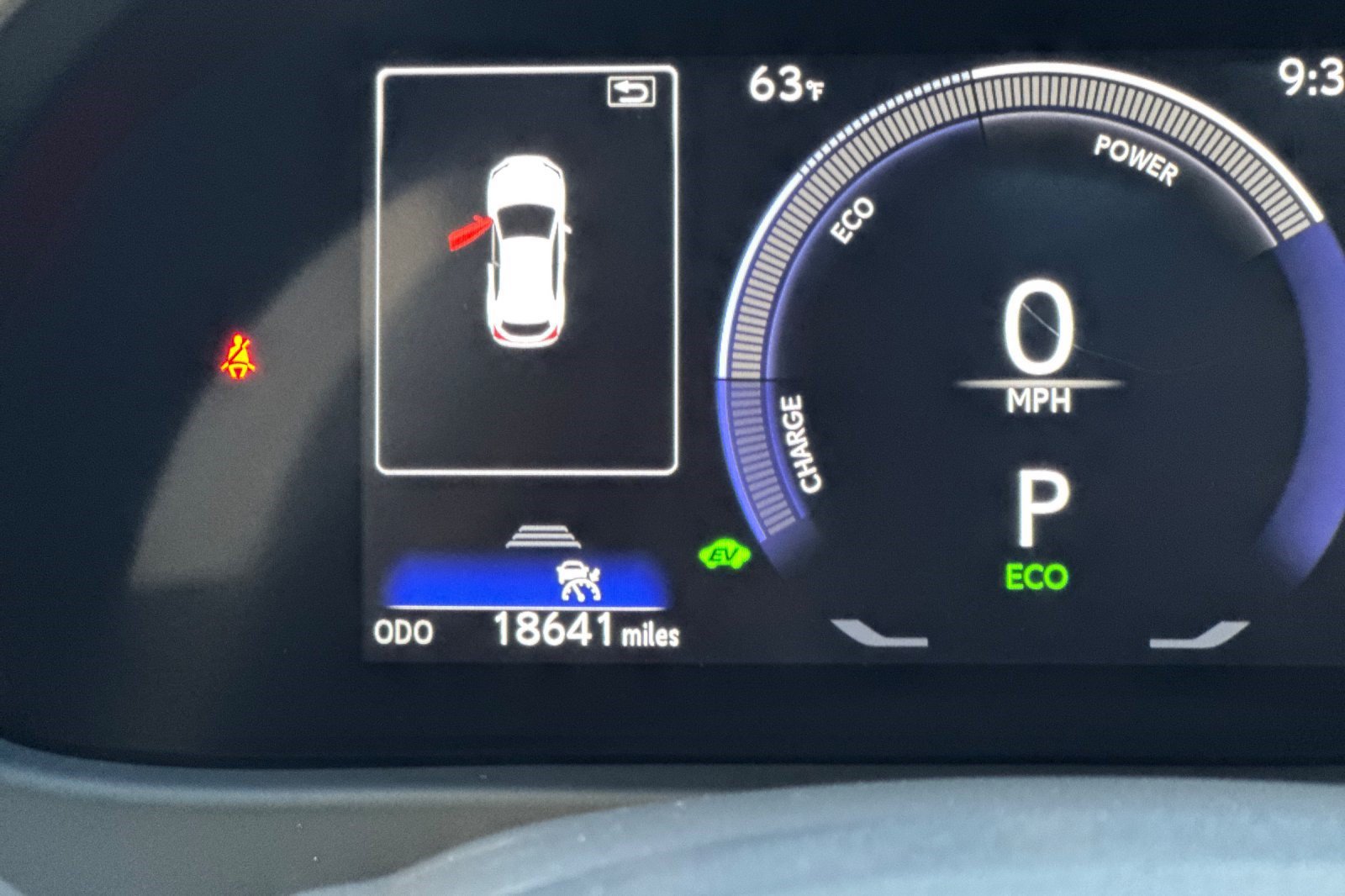 Certified 2025 Lexus UX 300h FWD w/ Accessory Package (Z2) image 23
