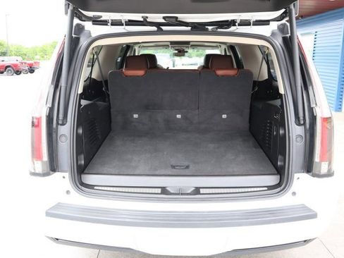 Used 2020 Cadillac Escalade ESV Luxury AWD/4WD image 20