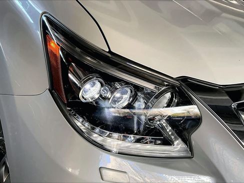 Used 2019 Lexus GX 460 Premium image 27